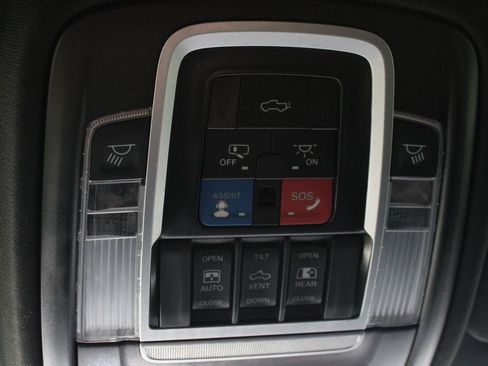 Used 2023 RAM 3500 Laramie AWD/4WD image 19
