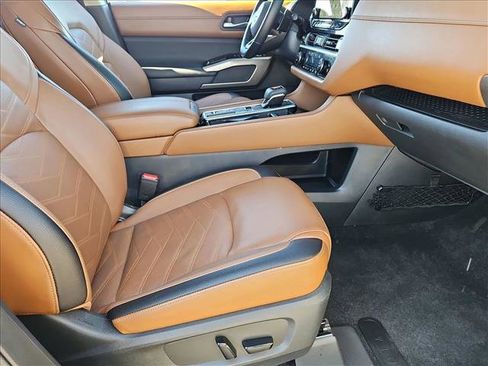 Used 2022 Nissan Pathfinder Platinum w/ Cargo Package image 23