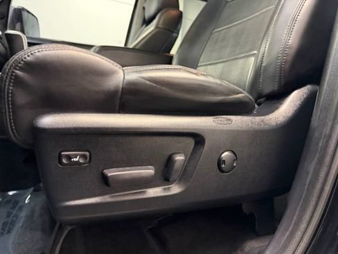 Used 2021 Toyota Tundra Platinum AWD/4WD image 13