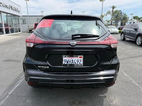 Certified 2025 Nissan Kicks Play S FWD image 5