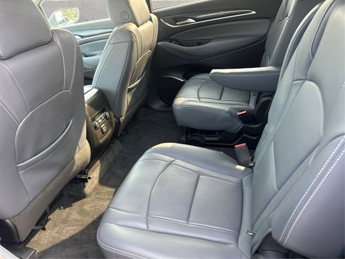 Used 2019 Buick Enclave Essence AWD/4WD image 12