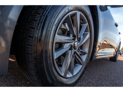 Used 2020 Kia Optima LX image 9