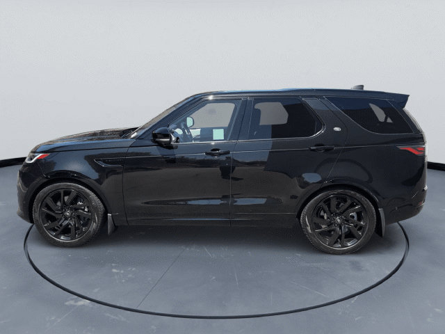 Used 2024 Land Rover Discovery Dynamic SE AWD/4WD image 8
