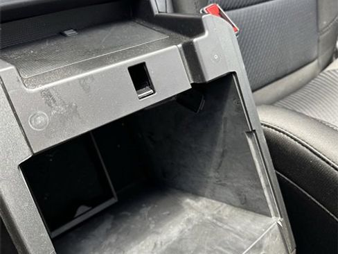 Certified 2022 Ford Explorer XLT image 26