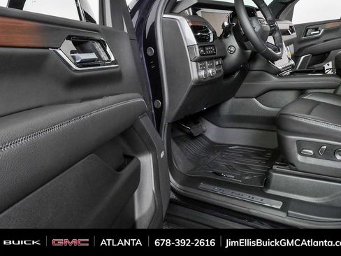 New 2026 GMC Yukon Denali w/ Denali Reserve Package AWD/4WD image 8