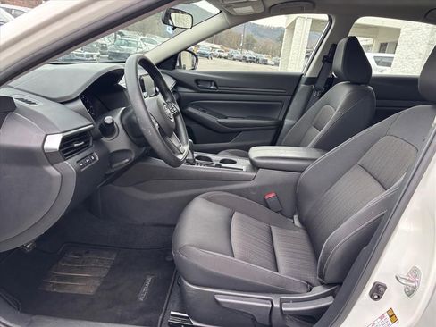 Used 2023 Nissan Altima 2.5 S image 9