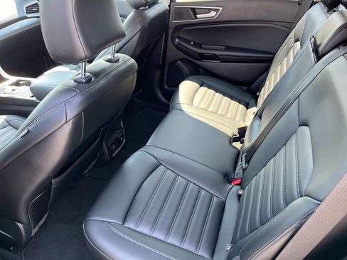 Used 2022 Ford Edge SEL w/ Convenience Package image 17