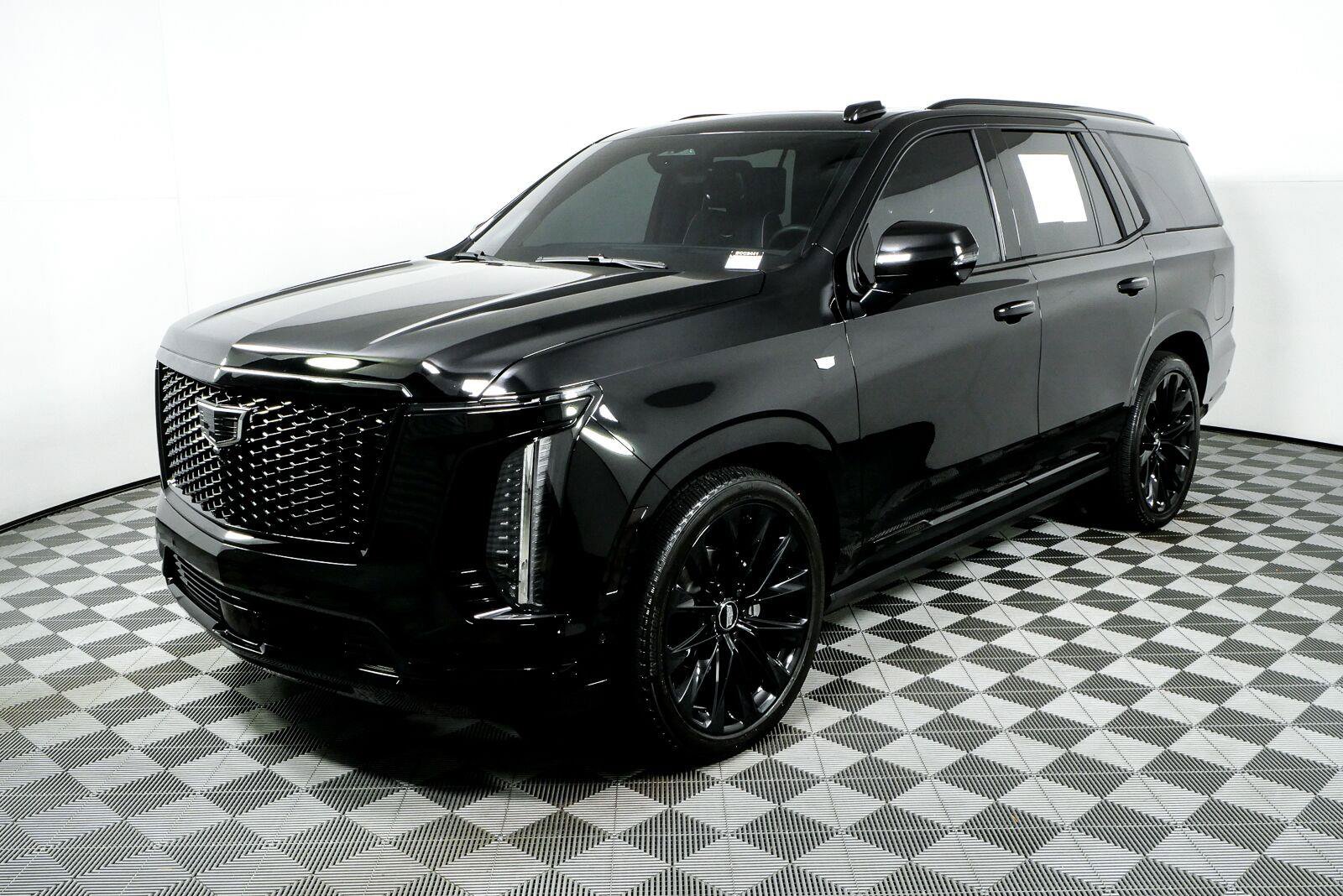 Used 2025 Cadillac Escalade Sport Platinum w/ LPO, ONYX Package AWD/4WD image 28