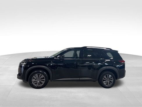 Used 2025 Nissan Pathfinder SV image 7