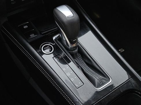 Used 2023 Nissan Kicks SR image 25