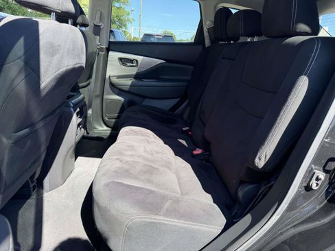 Used 2018 Nissan Murano SV w/ Premium Package AWD/4WD image 13