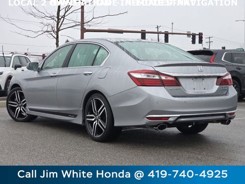 Certified 2017 Honda Accord Touring image 16