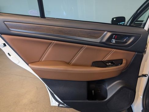 Used 2017 Subaru Outback 3.6R Touring w/ Popular Package #5A image 22