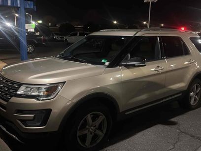Used 2017 Ford Explorer XLT w/ Equipment Group 202A