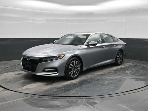 Used 2019 Honda Accord Touring image 4