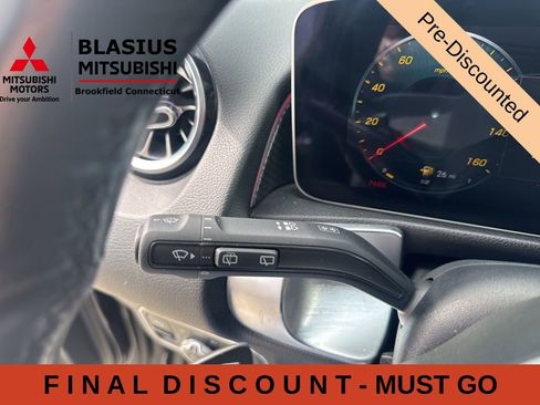 Used 2021 Mercedes-Benz GLB 250 4MATIC w/ AMG Line image 31