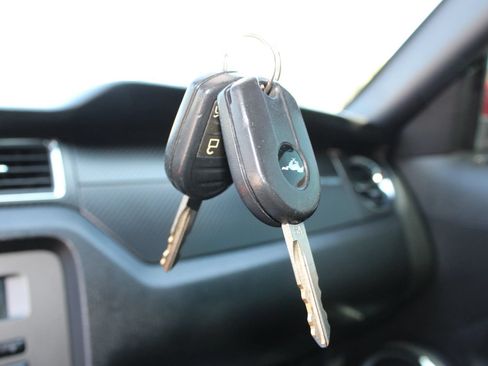Used 2012 Ford Mustang GT Premium RWD image 36