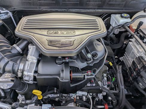 Used 2024 Cadillac XT6 Premium Luxury image 34