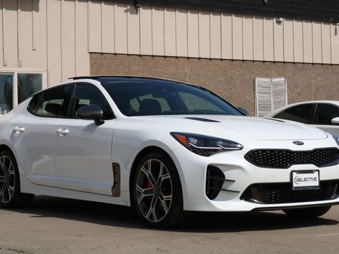 Used 2020 Kia Stinger GT2 AWD/4WD image 8