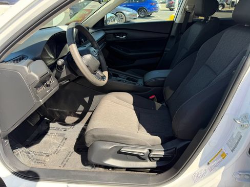 Used 2025 Honda Accord LX image 14