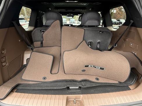 Used 2024 Kia EV9 Land image 35