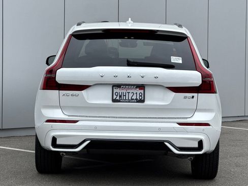 Certified 2026 Volvo XC60 B5 Plus w/ Climate Package PRO AWD/4WD image 4