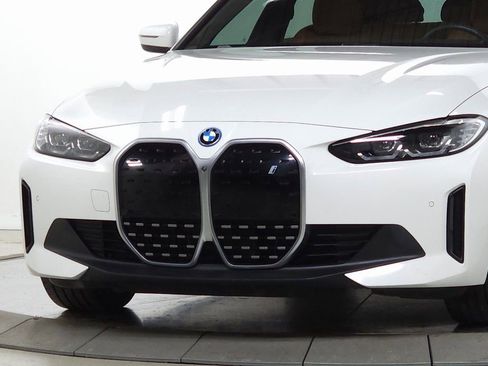 Used 2023 BMW i4 eDrive35 w/ Premium Package image 4