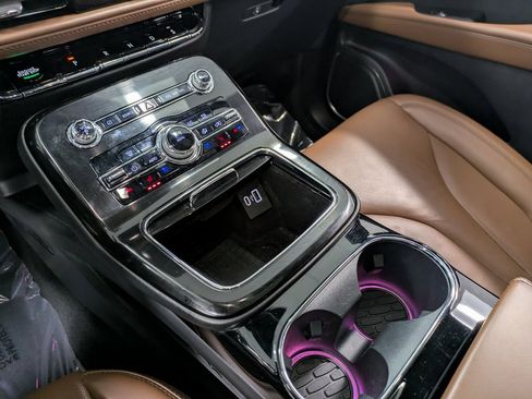 Used 2022 Lincoln Nautilus Reserve image 14