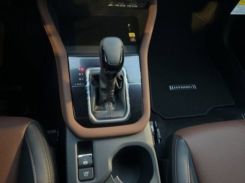 New 2025 Subaru Forester Touring image 17