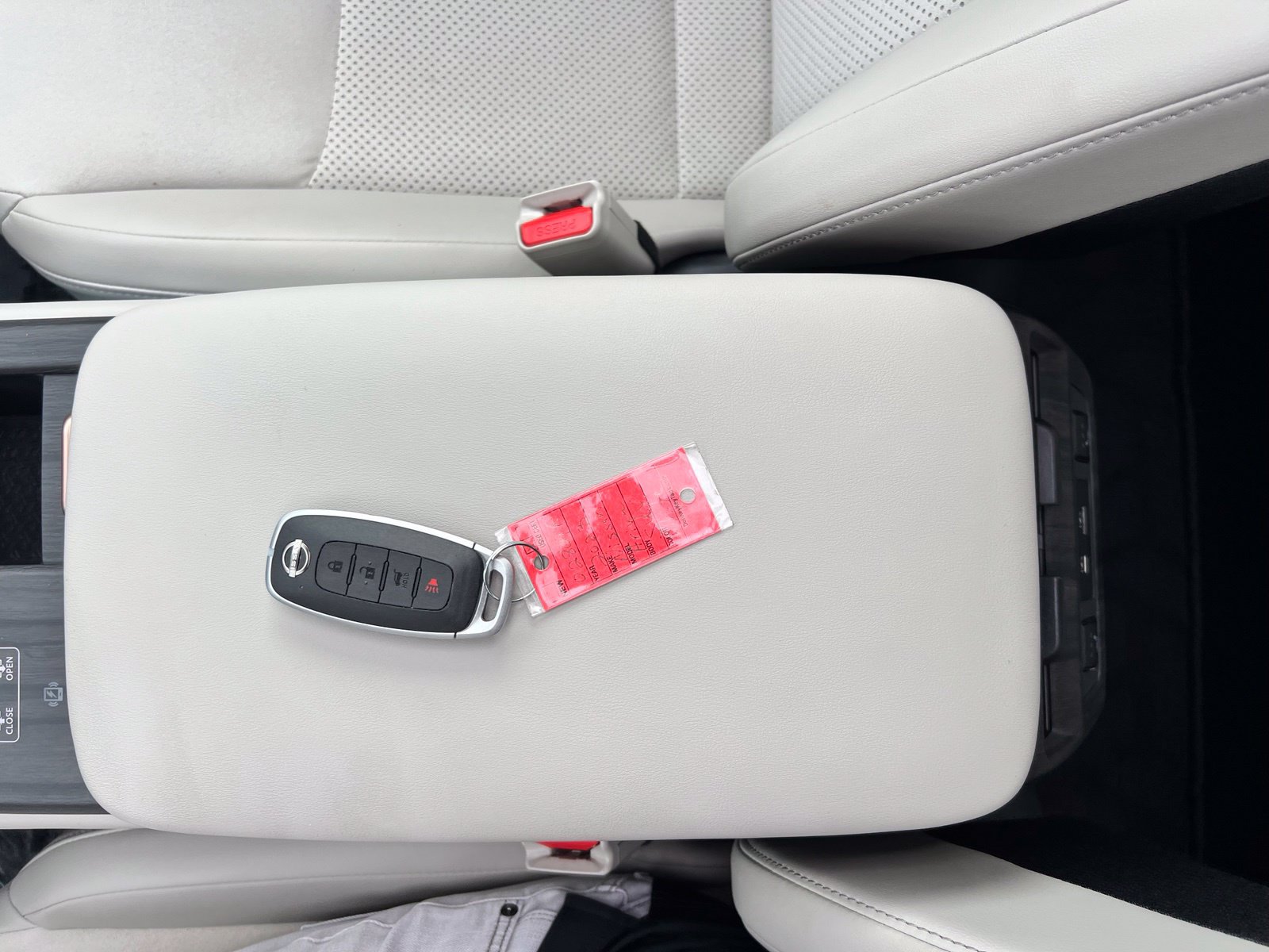 Used 2023 Nissan Ariya FWD image 54
