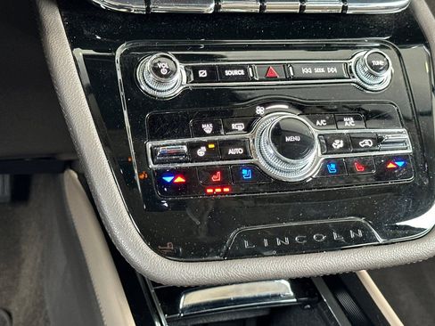 Used 2022 Lincoln Corsair Reserve w/ Elements Package image 20