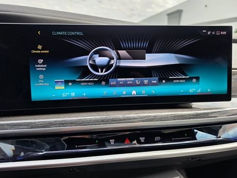 Used 2023 BMW i7 xDrive60 AWD/4WD image 69