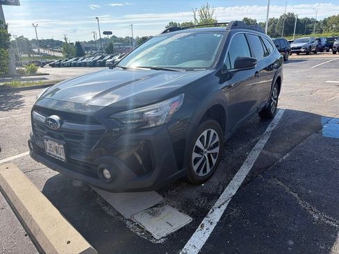 Used 2024 Subaru Outback Premium AWD/4WD image 2