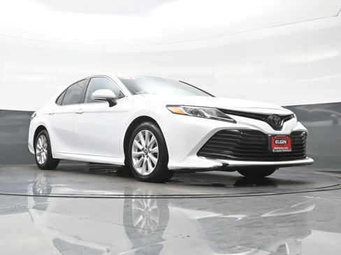 Used 2019 Toyota Camry LE w/ Convenience Package FWD image 25