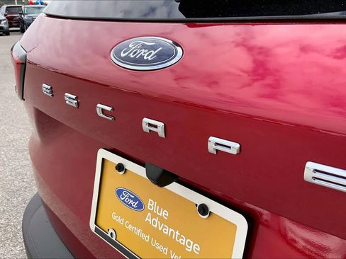 Certified 2025 Ford Escape ST-Line Select w/ Tech Pack #2 image 31
