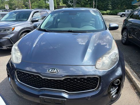 Used 2017 Kia Sportage LX AWD/4WD image 2