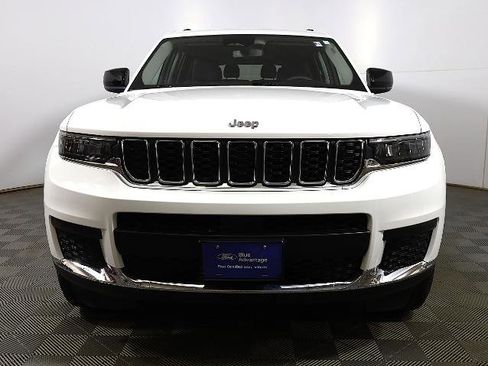 Used 2023 Jeep Grand Cherokee L Laredo image 2