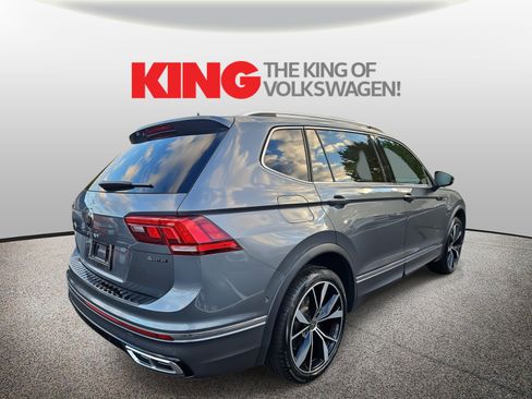 Certified 2023 Volkswagen Tiguan SEL R-Line image 3