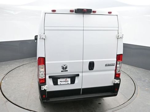Used 2025 RAM ProMaster 2500 w/ Convenience Group FWD image 25