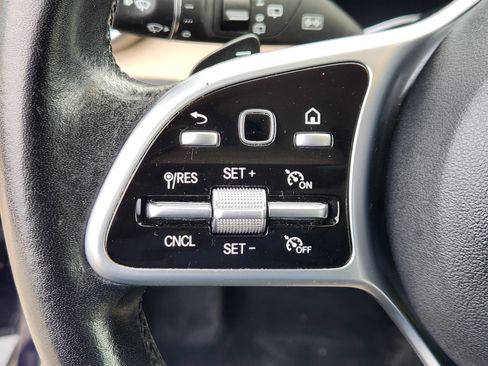 Used 2020 Mercedes-Benz GLC 300 4MATIC image 22