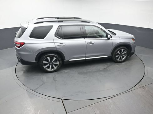 Certified 2025 Honda Pilot Touring image 47