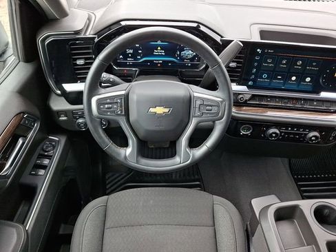 Used 2023 Chevrolet Silverado 1500 LT image 12