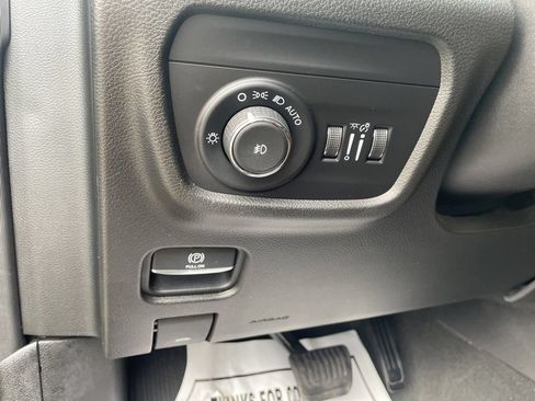 Used 2021 Jeep Grand Cherokee L Summit w/ Advanced Protech Group IV AWD/4WD image 29