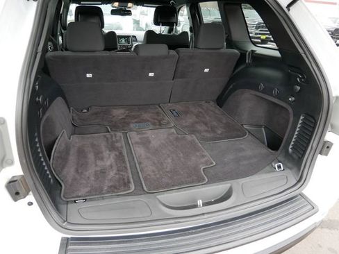 Used 2016 Jeep Grand Cherokee Laredo w/ Quick Order Package 23E image 12