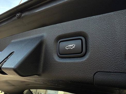 Used 2023 Hyundai Santa Fe SEL w/ Premium Package image 25