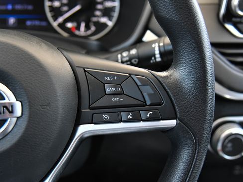 Used 2020 Nissan Altima 2.5 S FWD image 28