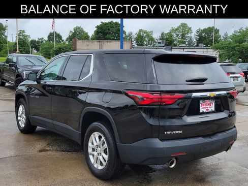 Used 2022 Chevrolet Traverse LS FWD image 3