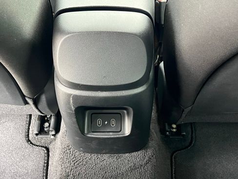 Certified 2025 Hyundai Elantra Sport image 18