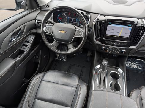 Used 2019 Chevrolet Traverse LT w/ LT Premium Package image 9