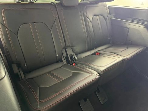 Used 2024 Ford Expedition Limited AWD/4WD image 39